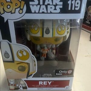 Funko Star Wars Rey Pop! Vinyl Figure - White & Yellow
